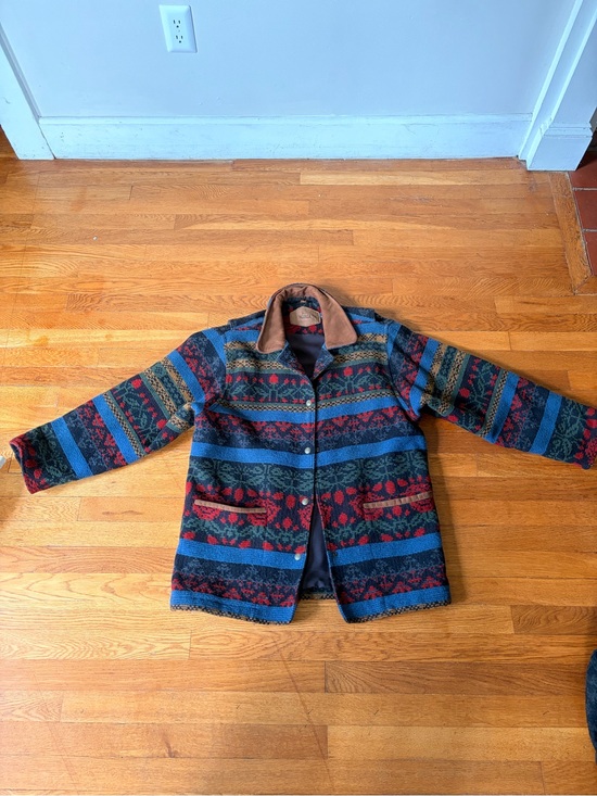 Woolrich Jackets & Blazers - Woolrich Red and Blue Patterned Wool Jacket with Brown Collar